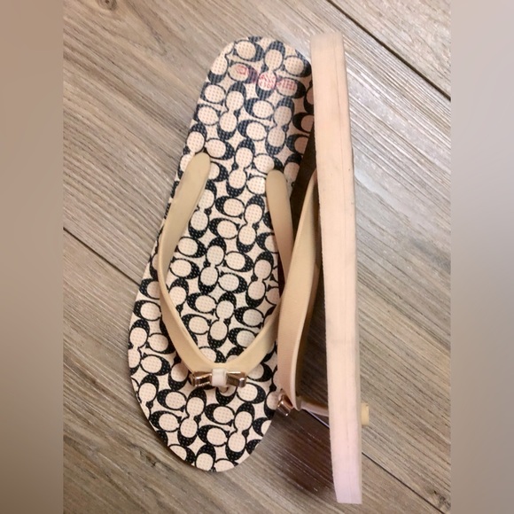 Coach Amel Signature C Black Tan Thong Sandals Bow Flip Flops - Picture 3 of 7